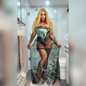 28" body wave honey streaked lacefront